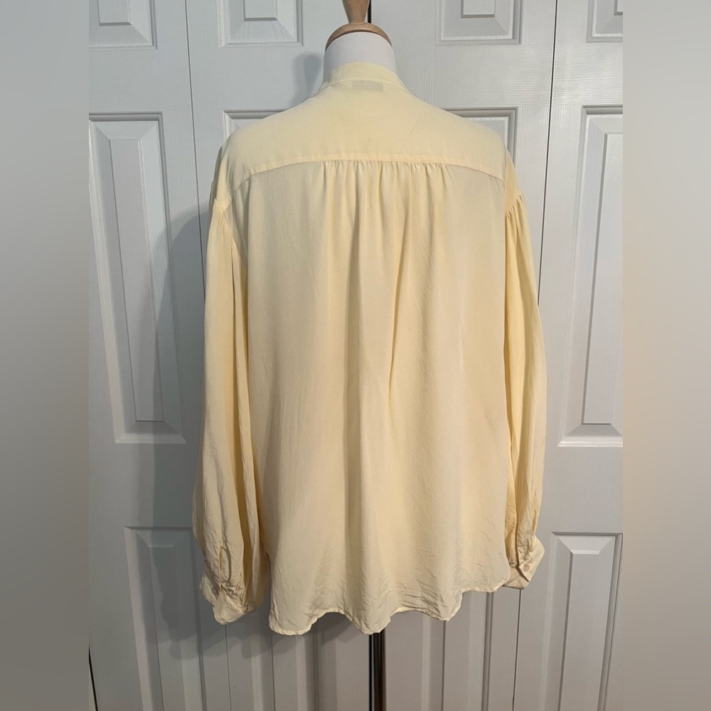Joie Lasha Long Sleeve Custard Color 100% Silk Blouse size Large - Picture 6 of 7